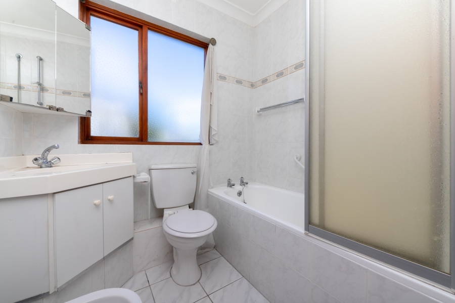 To Let 2 Bedroom Property for Rent in Sea Point Western Cape